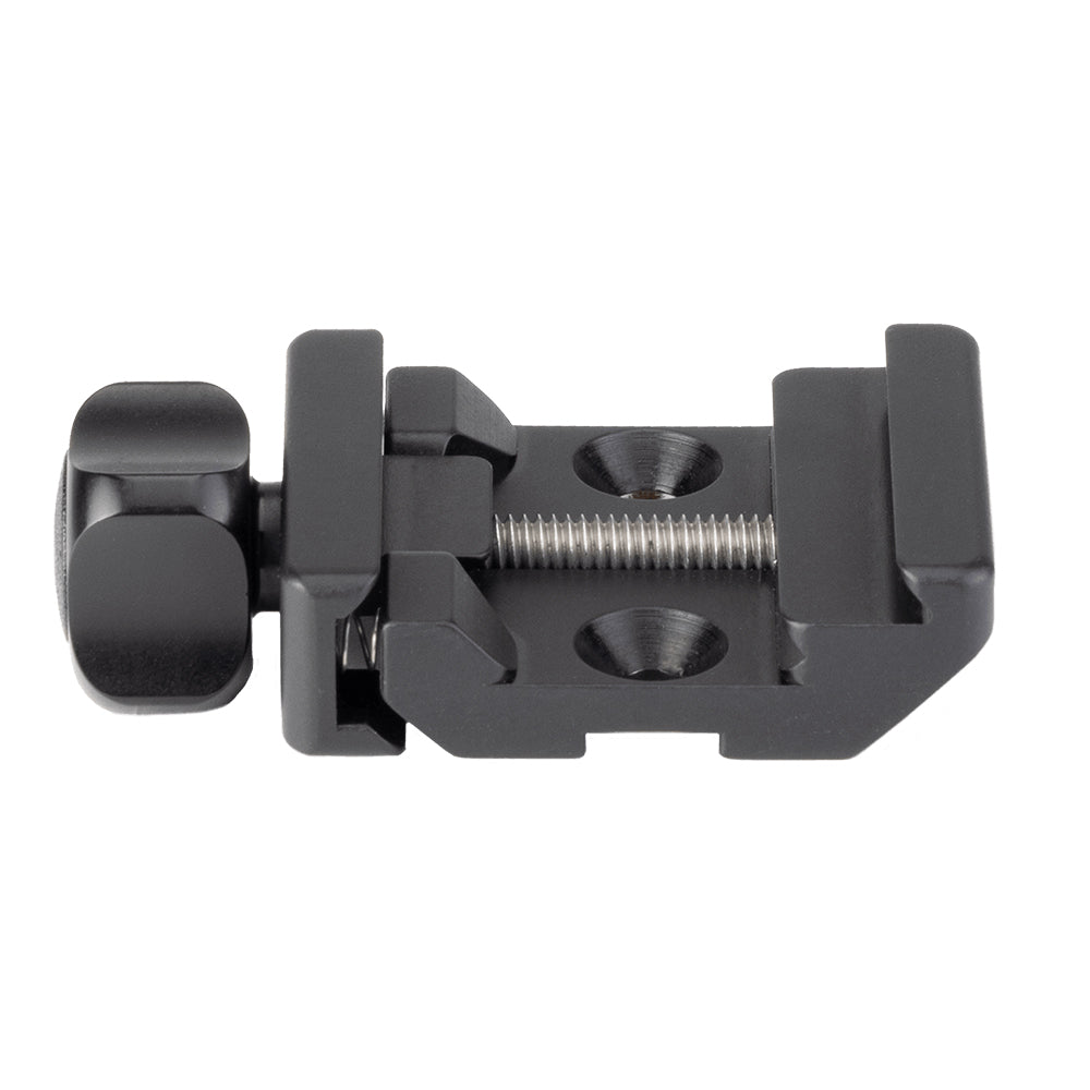 Really Right Stuff BTC-Pro SOAR clamp detail with the screw knob that tightens onto either rail